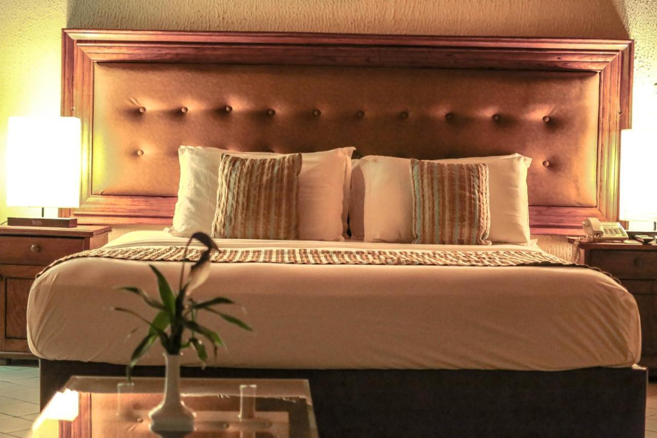 Fini Hotel Bobende ลิมเบ ภายนอก รูปภาพ