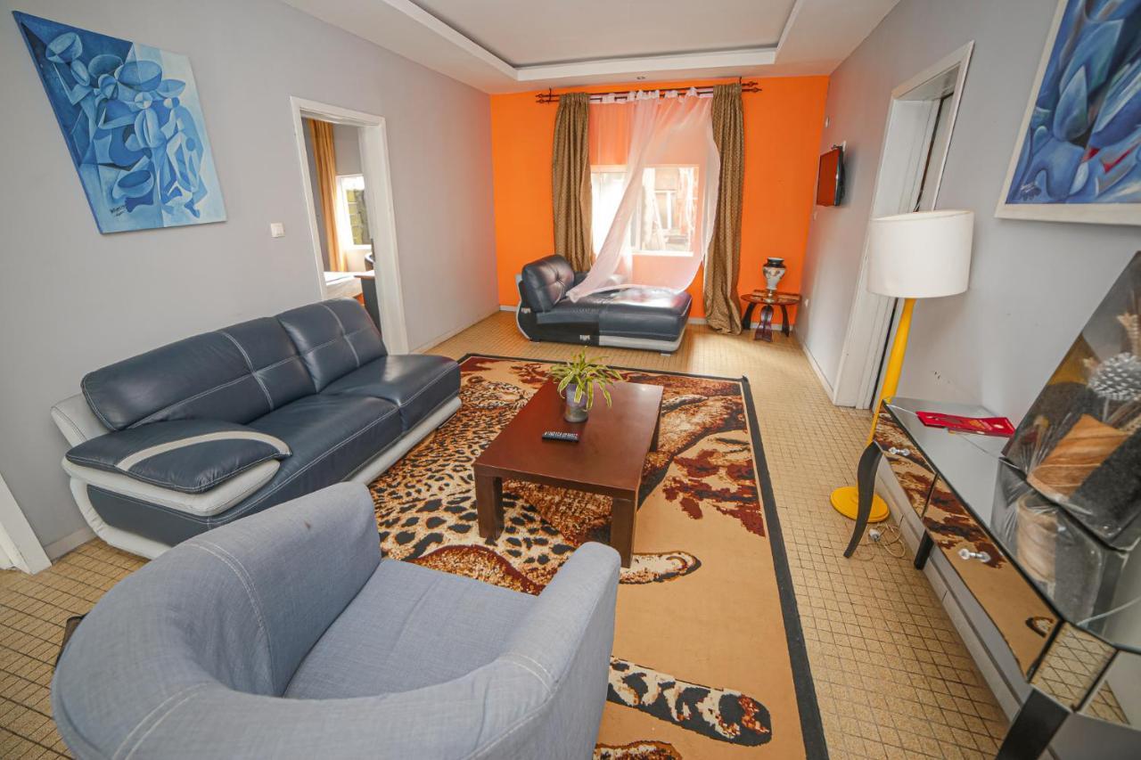 Fini Hotel Bobende ลิมเบ ภายนอก รูปภาพ