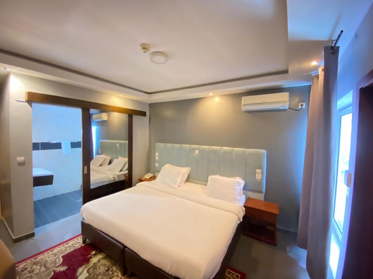 Fini Hotel Bobende ลิมเบ ภายนอก รูปภาพ
