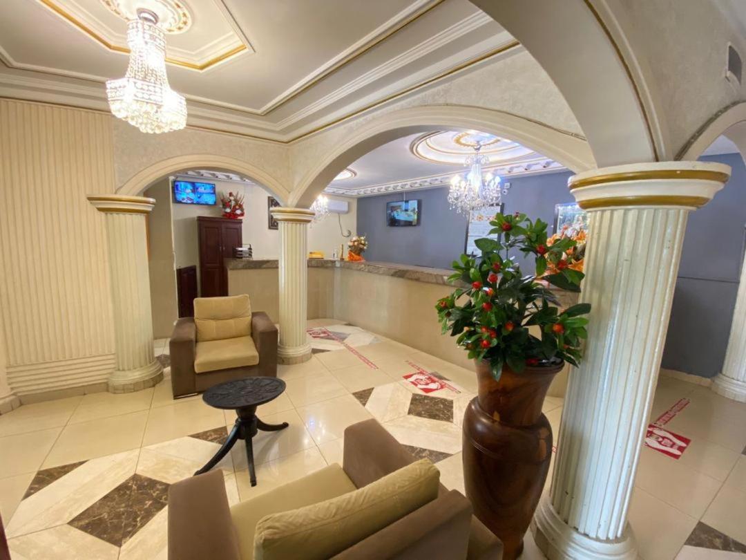 Fini Hotel Bobende ลิมเบ ภายนอก รูปภาพ