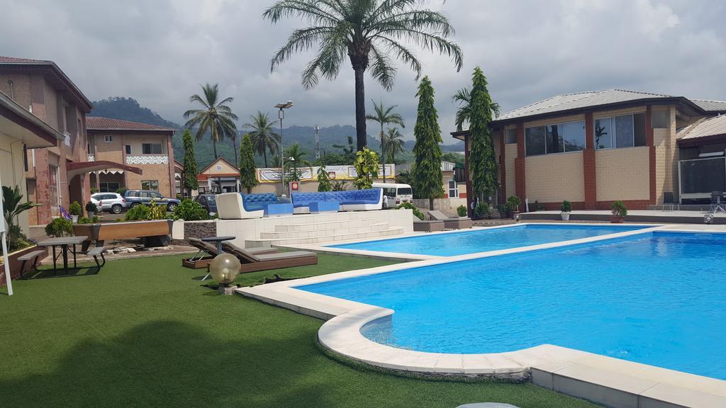 Fini Hotel Bobende ลิมเบ ภายนอก รูปภาพ